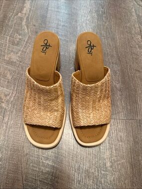 Taos Footwear Tan Woven Slide Mules